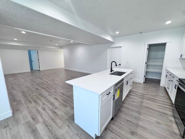 Foto del edificio - 1436 E 820 N