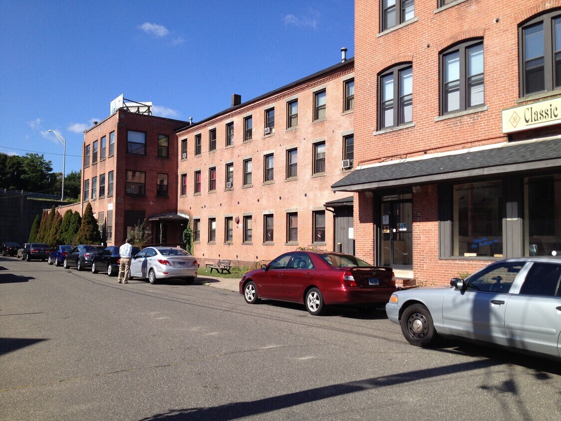 Foto principal - 464 Pratt Street Ext