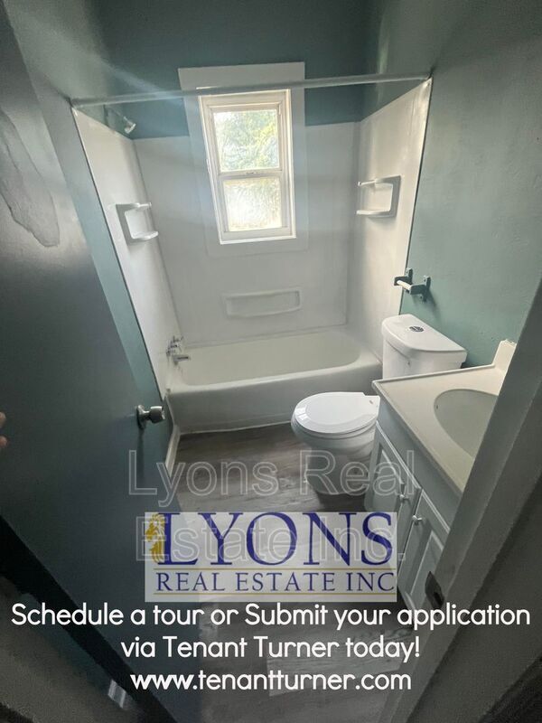 Building Photo - 917 Pineknot Rd