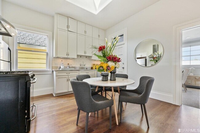 Eat-In Kitchen - 710 22nd St