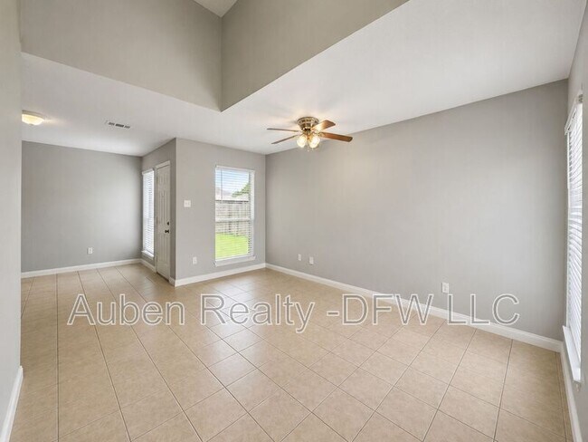 Foto del edificio - 434 Chestnut Ln