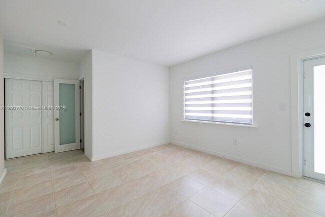 Foto del edificio - 7800 NE 10th Ct