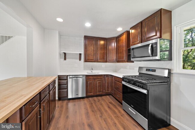 Foto del edificio - 508 Burgess St