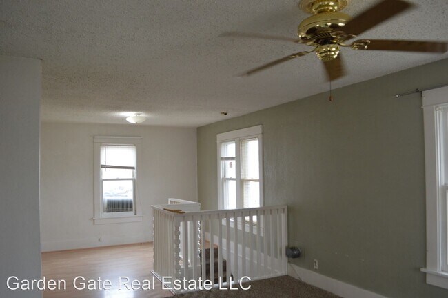 Building Photo - 3 br, 1 bath House - 211 E K