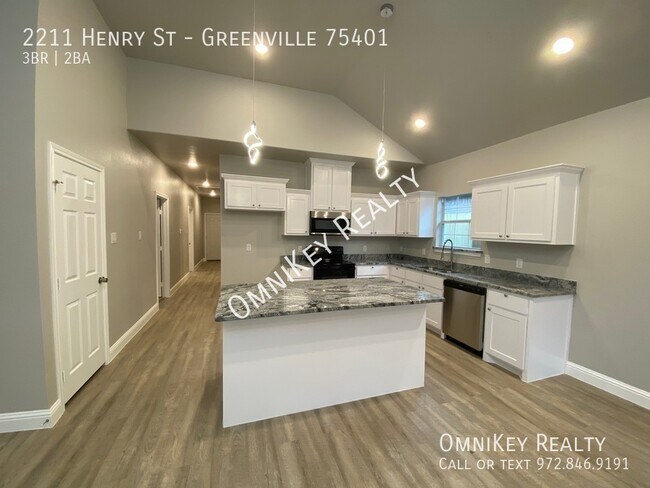 Foto del edificio - 2211 Henry St