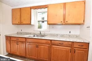 Foto del edificio - 6497 Windham Ave