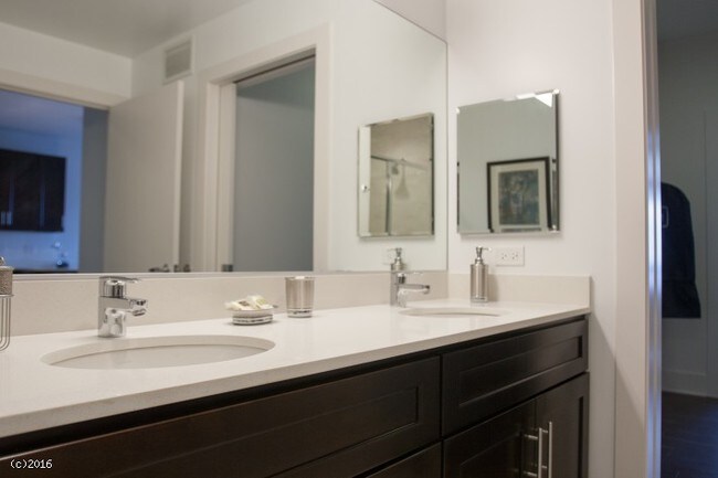 Building Photo - 1458 N Halsted St