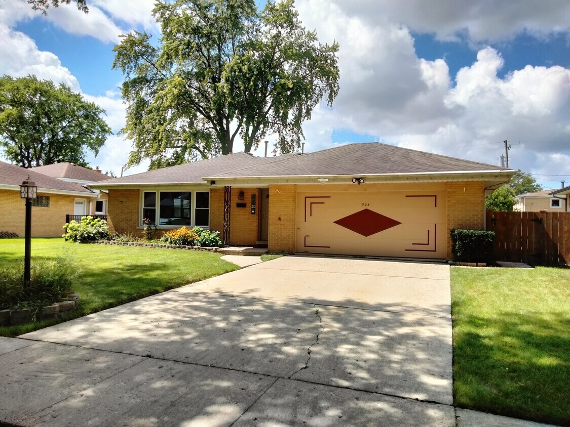 Foto principal - 904 S Edward St