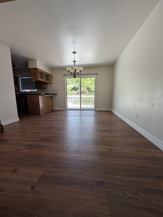 Building Photo - Spacious Elks House