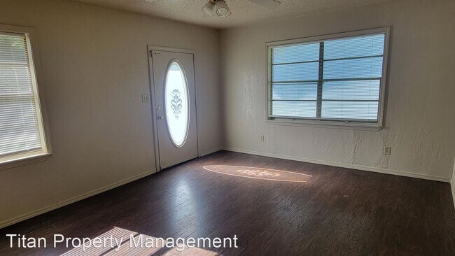 Building Photo - 2 br, 1 bath House - 519 Church St.