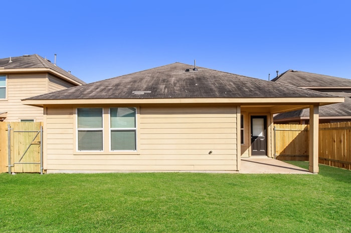 Building Photo - 5739 S Brenwood Dr