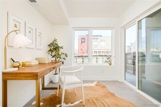 Building Photo - 2105 S Galapago St