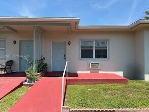 Building Photo - 1239 Marseille Dr