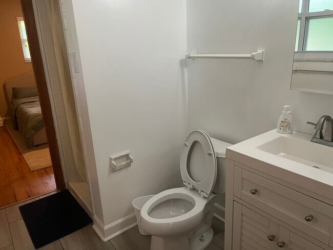 Bathroom 1 - 203 Lakeview Dr