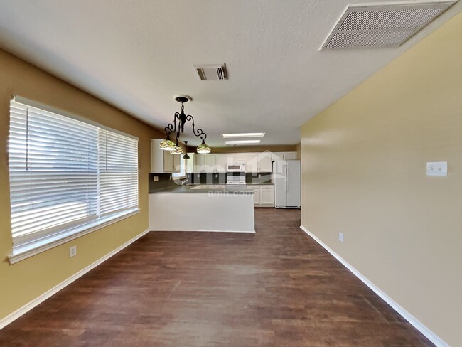 Foto del edificio - 149 Bristol Bend Ln