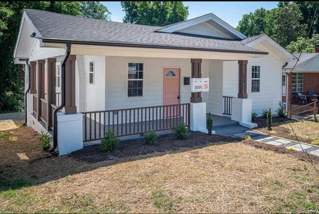 Building Photo - House
