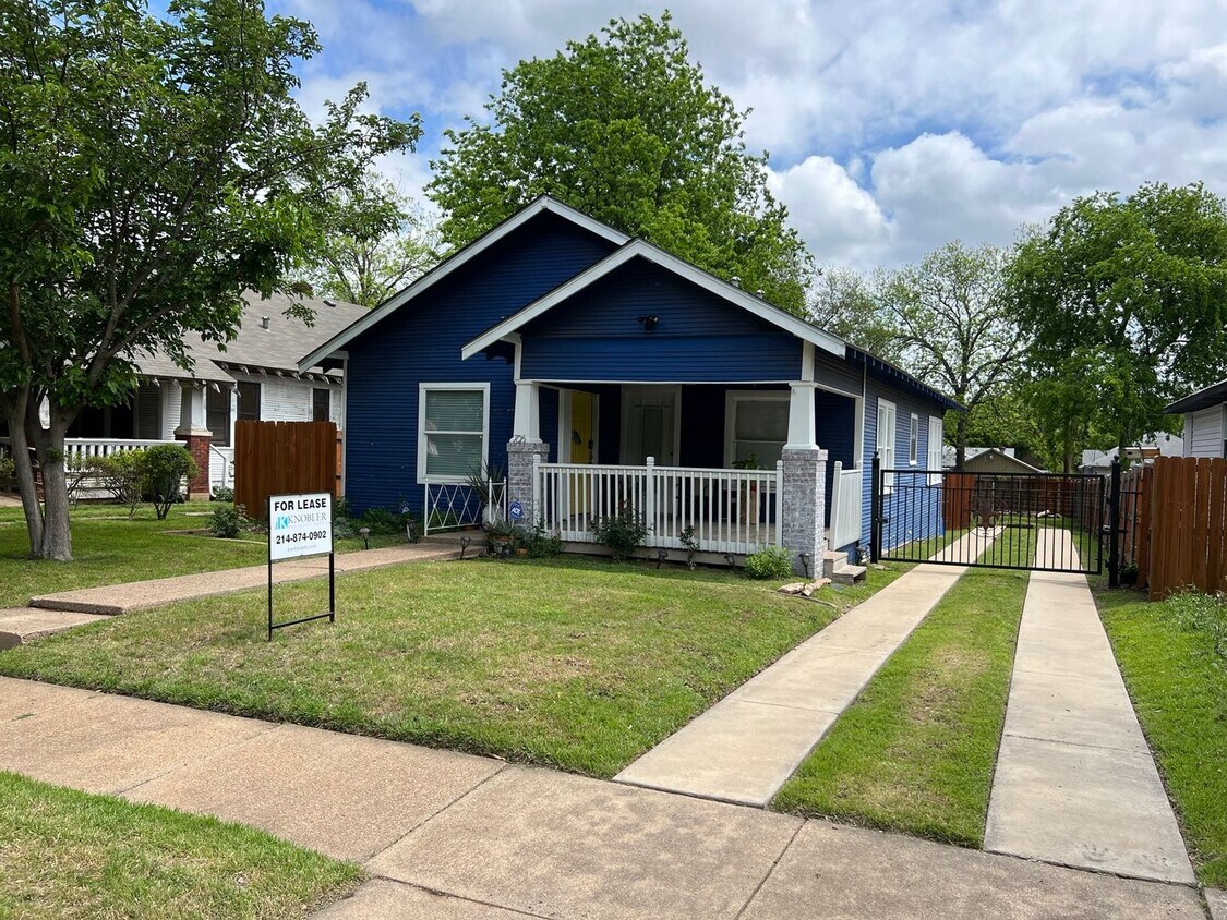 Primary Photo - Charming Oak Cliff craftsmen in Sunset Hills