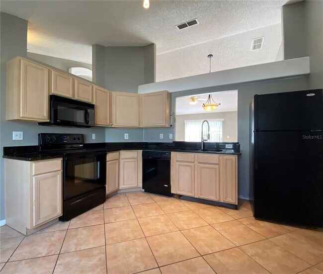 Foto del edificio - 13820 Eagleridge Ct