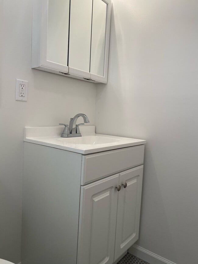 updated bathroom - 4530 Lafayette Avenue