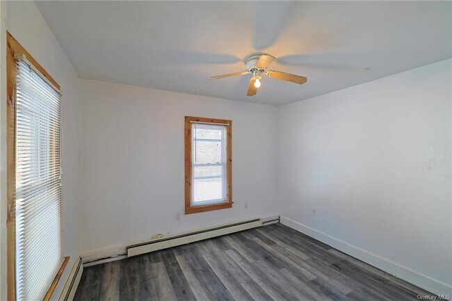 Building Photo - 79 Summitville Rd