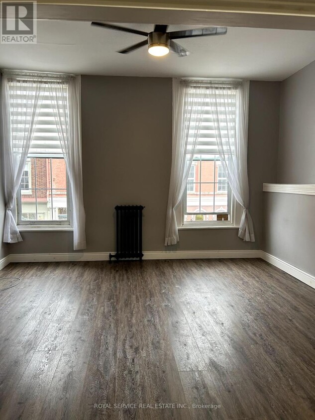 Photo principale - 18-18 Walton St