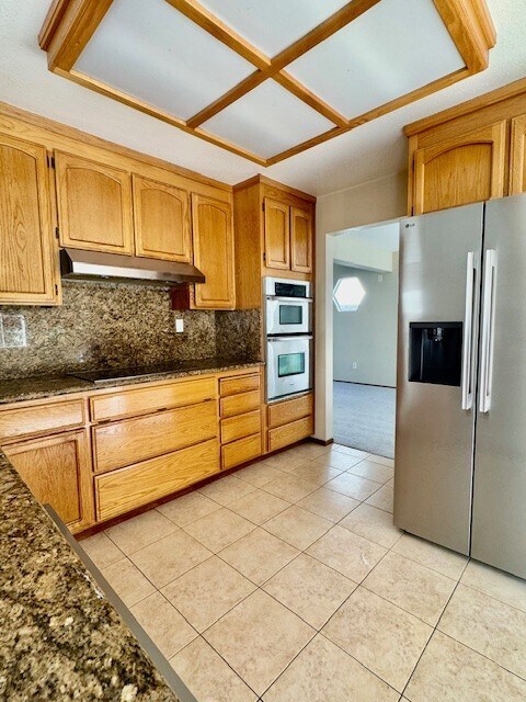 Foto del edificio - 1006 Larkwood Ct