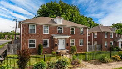 Building Photo - 1724 W 19th St