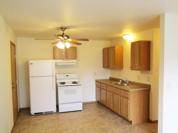 Kitchen - Becker Street Apartments