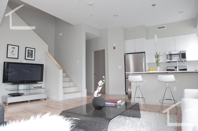 Foto del edificio - Luxury Allston 4-bed+2.5-bath+2-parking