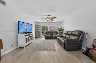 Building Photo - 2404 Antigua Cir