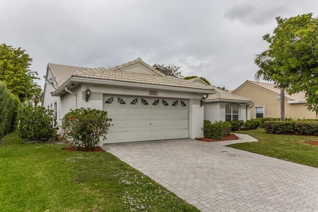 Building Photo - 9296 Lake Serena Dr