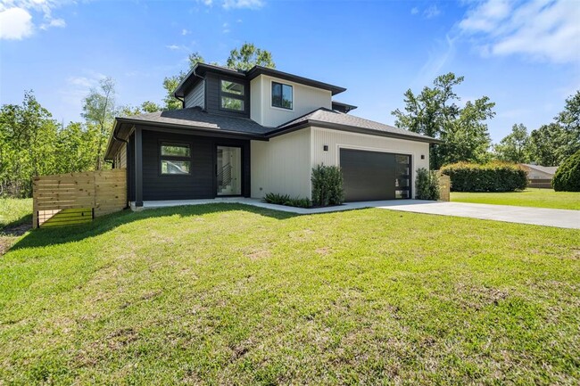 Building Photo - 709 Springwood Dr