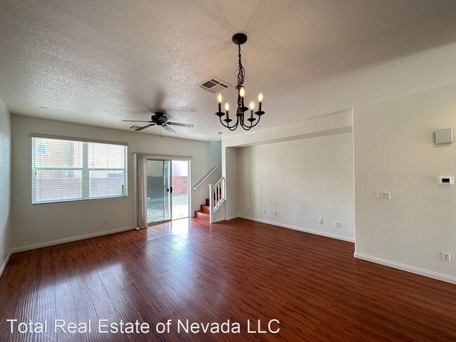 Building Photo - 3 br, 2.5 bath House - 10224 Tait St
