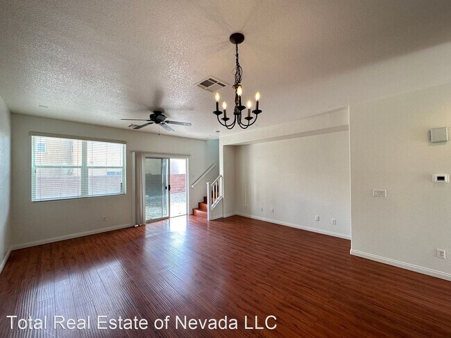Foto del edificio - 3 br, 2.5 bath House - 10224 Tait St