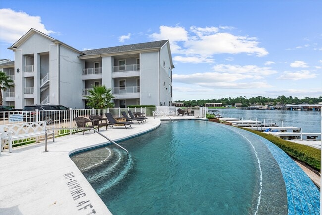 Foto del edificio - 168 Lake Point Blvd