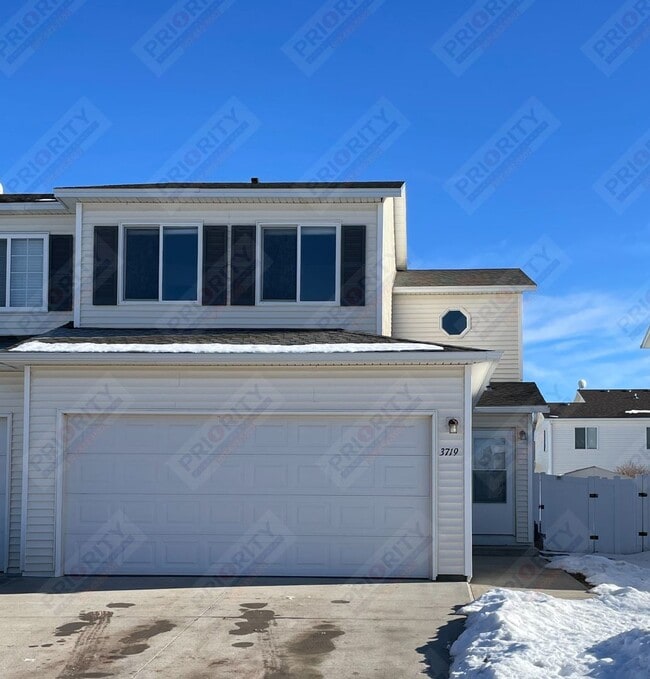 Building Photo - 3719 Blue Ave