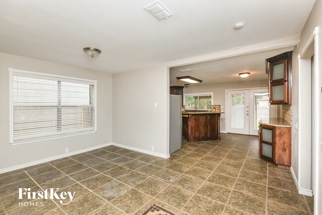 Foto del edificio - 7018 Glenshire Dr