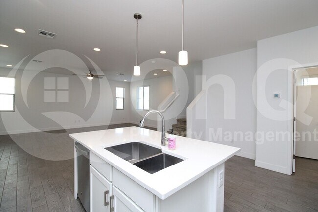 Building Photo - 4218 S 58th Ln