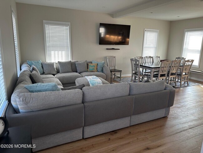 Foto del edificio - 102 New Jersey Ave