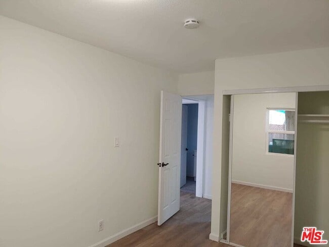 Foto del edificio - 446 N California St