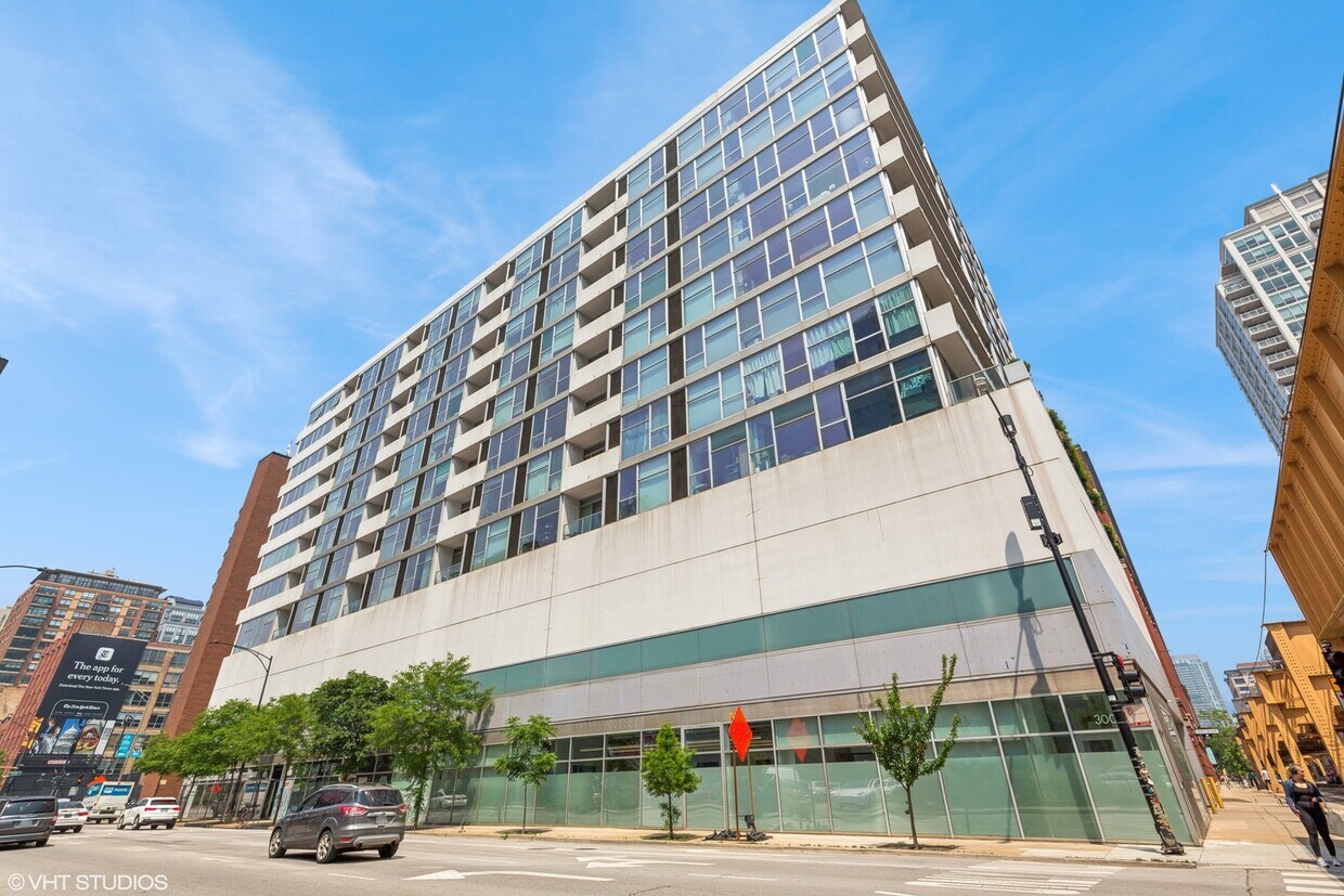 Foto principal - 630 N Franklin St