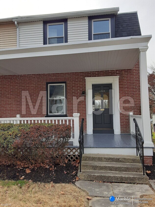 Primary Photo - 2 br, 1.5 bath House - 1222 Elm Ave