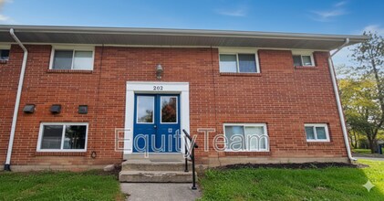 Building Photo - 202 N 10th St