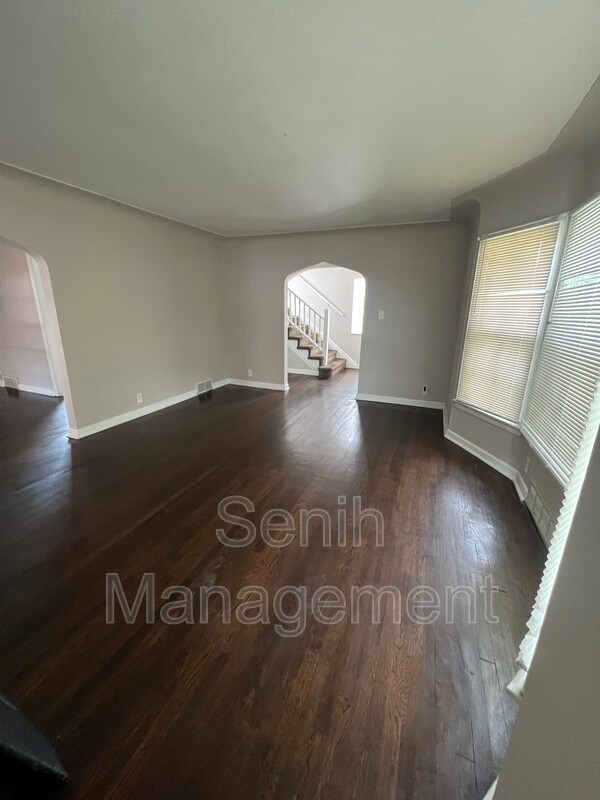 Building Photo - 16610 Greenlawn St