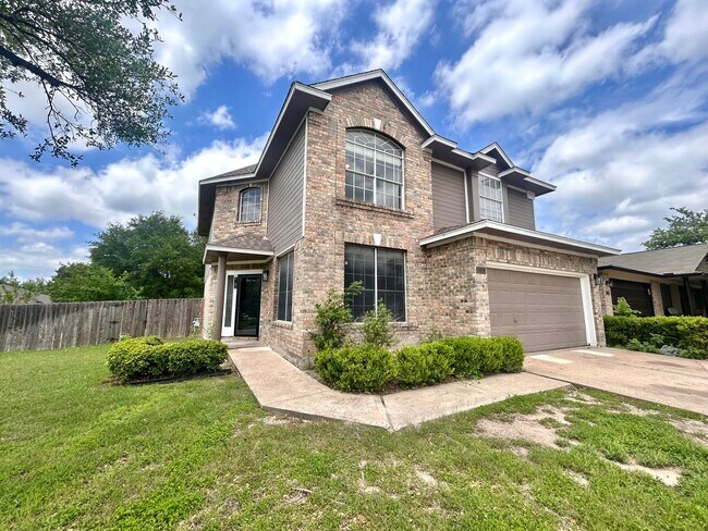 Building Photo - 17300 Bishopsgate Dr