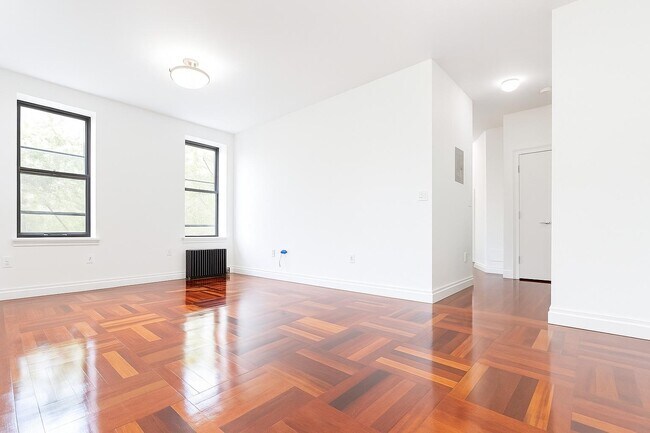 Foto del edificio - 607 W 137th St