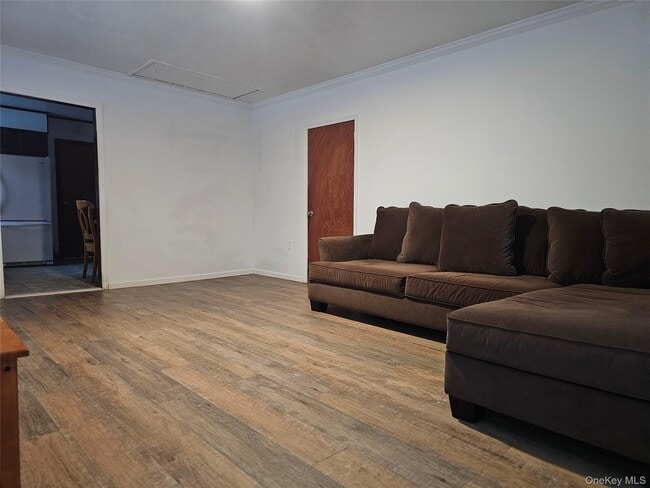 Building Photo - 1110 NY-211