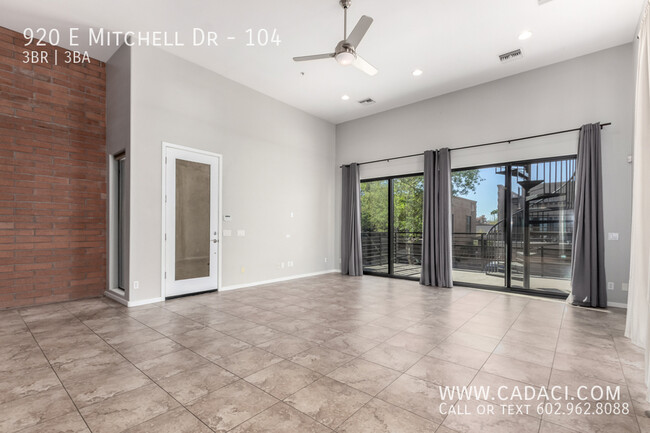 Foto del edificio - Mitchell Lofts 3 bed 2.5 bath Townhouse