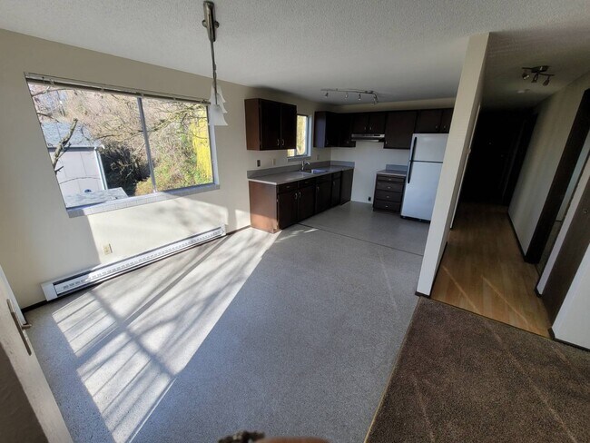 Kitchen - 4556 Delridge Way SW