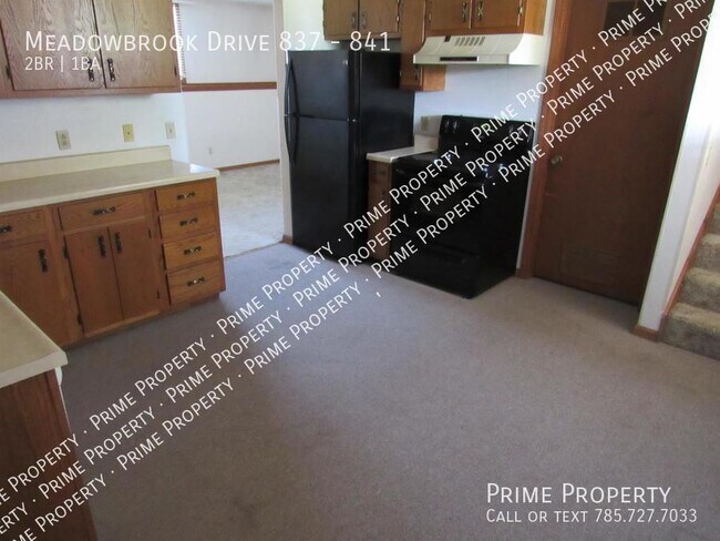 Foto del edificio - Meadowbrook Drive 837-841